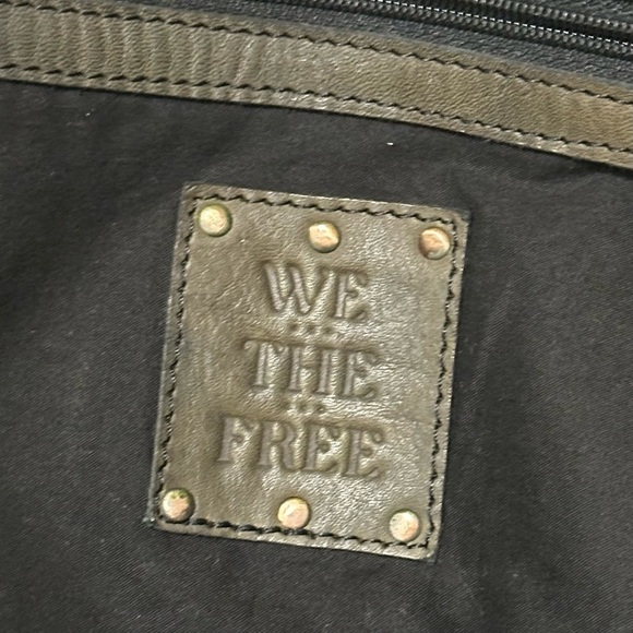 NWT We The Free Echo Leather Tote Adjustable Strap Dark Olive - Picture 15 of 15